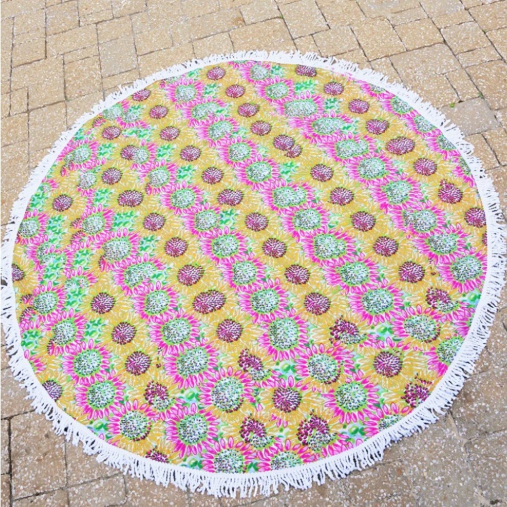 ‼️5 FOR $15‼️ NEW Flower Fringe Round Beach Towel